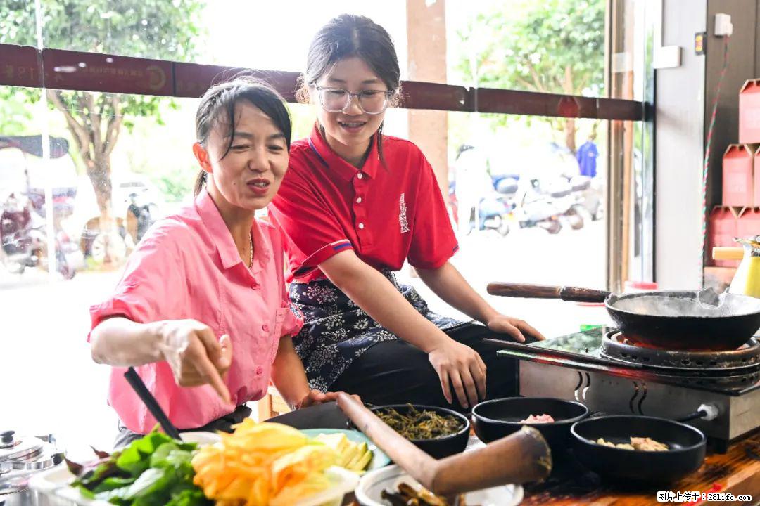 全网追的“扁担女孩”，找了一份暑假工，时薪12元 - 莆田生活资讯 - 莆田28生活网 pt.28life.com